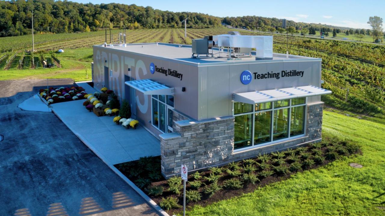 Residence & Conference Centre - Niagara-On-The-Lake Sainte-Catherine Екстериор снимка