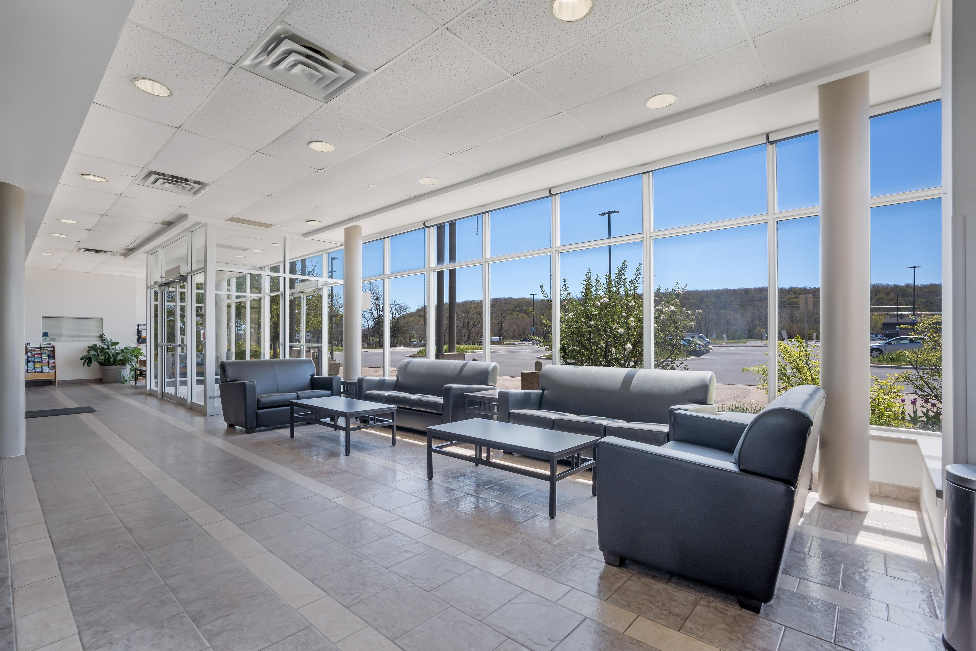 Residence & Conference Centre - Niagara-On-The-Lake Sainte-Catherine Екстериор снимка