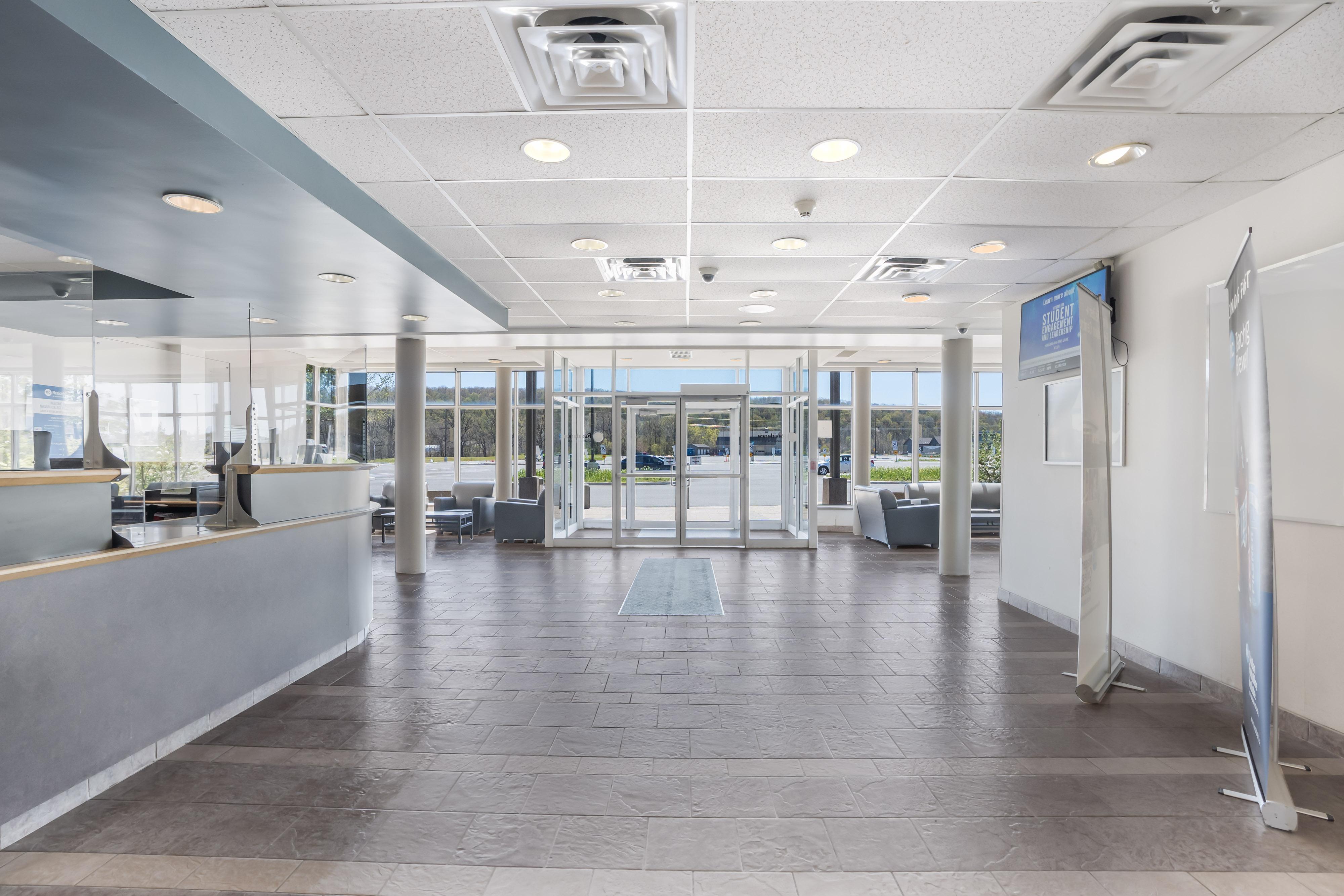 Residence & Conference Centre - Niagara-On-The-Lake Sainte-Catherine Екстериор снимка
