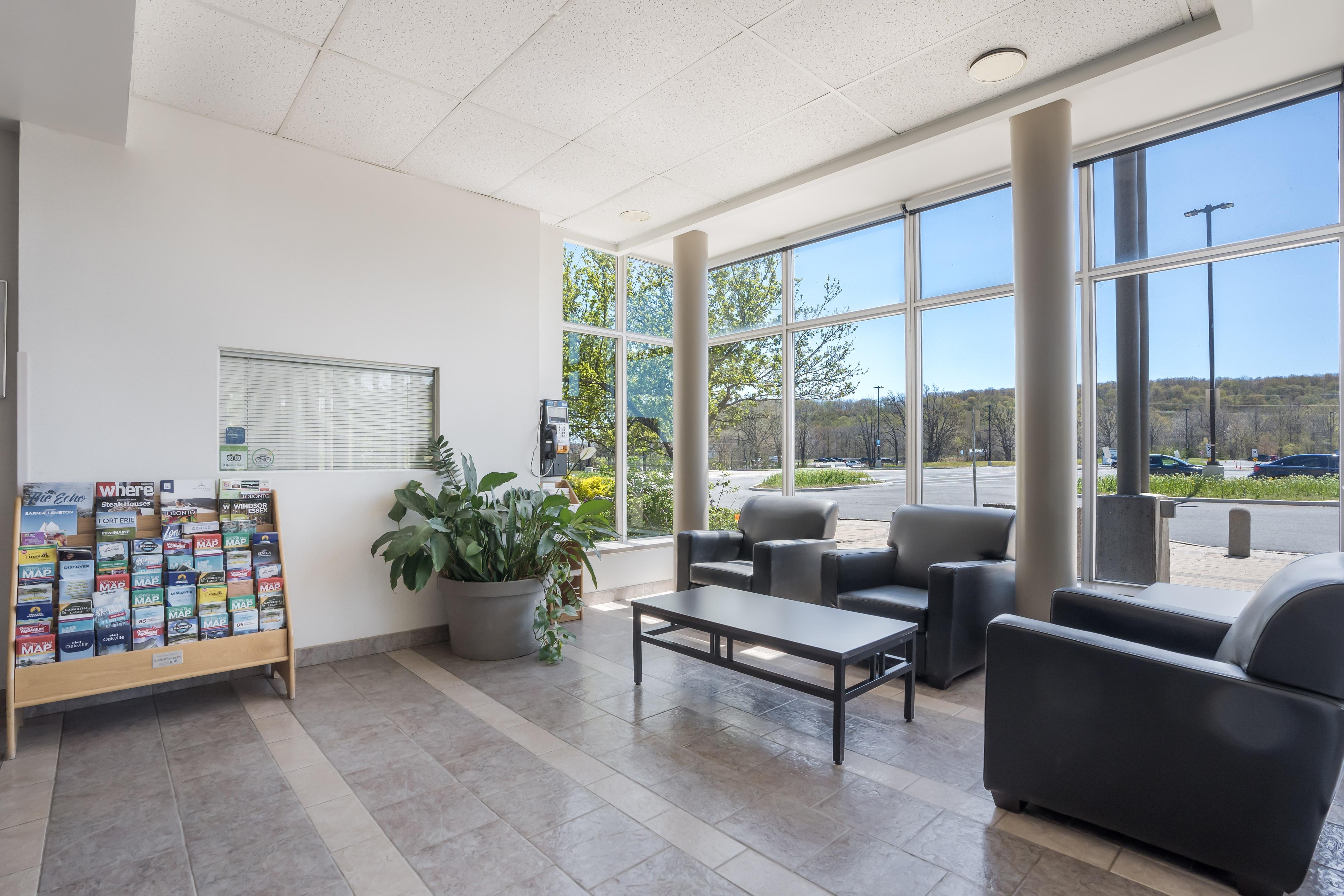 Residence & Conference Centre - Niagara-On-The-Lake Sainte-Catherine Екстериор снимка