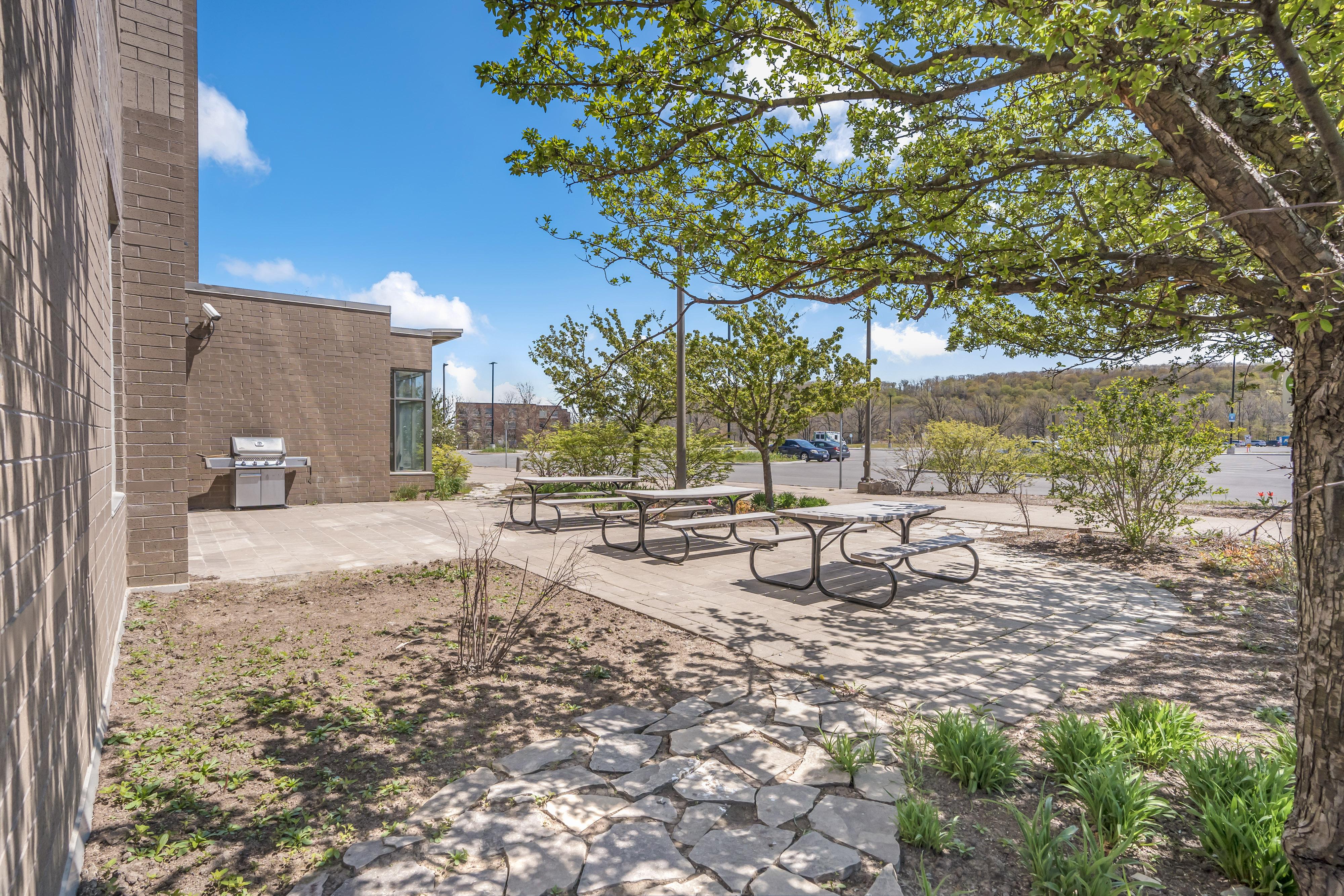 Residence & Conference Centre - Niagara-On-The-Lake Sainte-Catherine Екстериор снимка