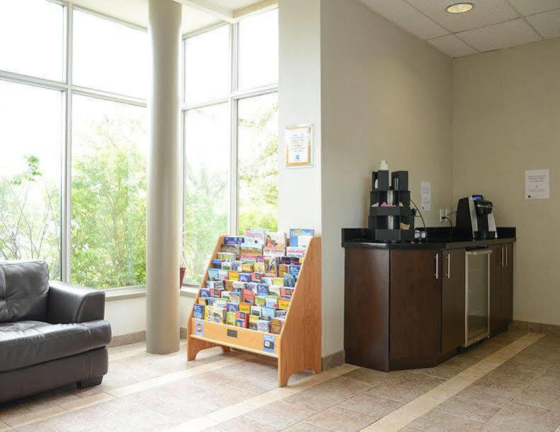 Residence & Conference Centre - Niagara-On-The-Lake Sainte-Catherine Екстериор снимка
