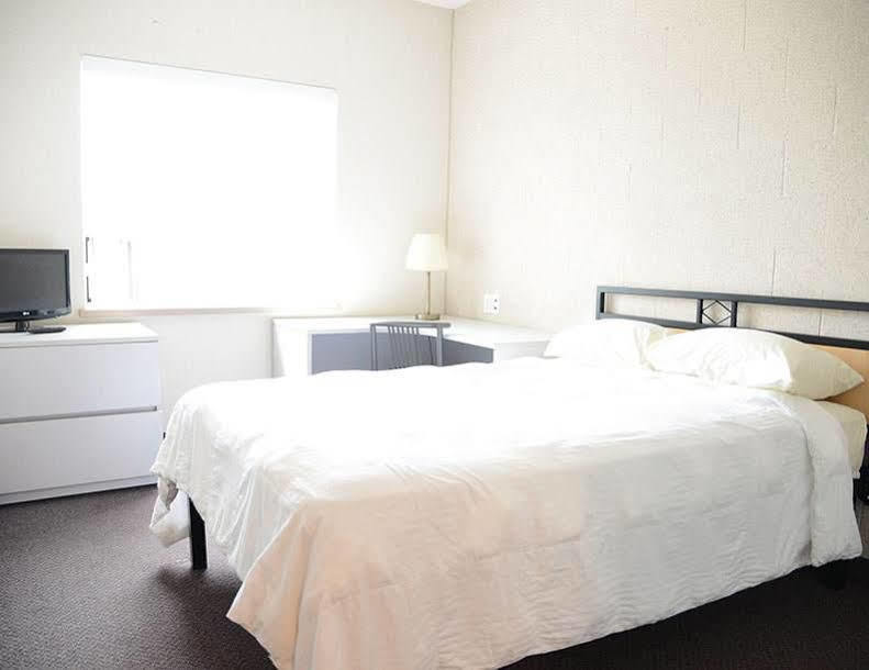 Residence & Conference Centre - Niagara-On-The-Lake Sainte-Catherine Екстериор снимка